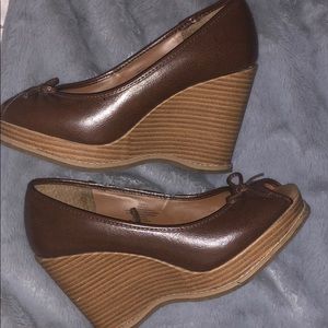 Brown wedges